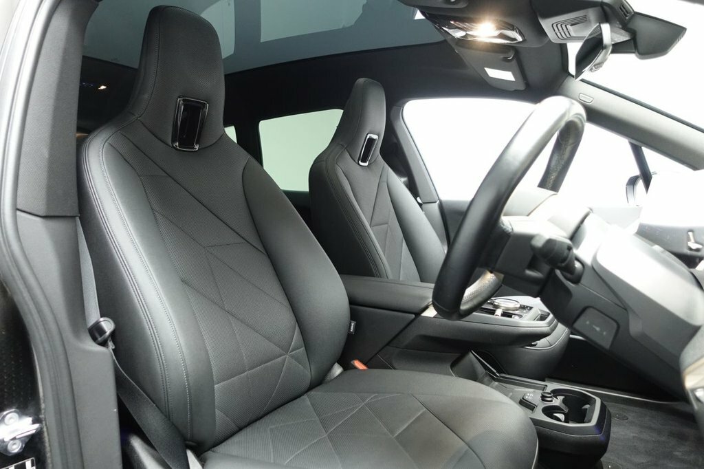 BMW iX Suv RE72UDG Black #3