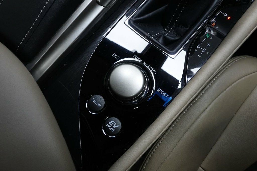 Lexus GS 2.5 300H F Sport Cvt Euro 6 Ss White #32