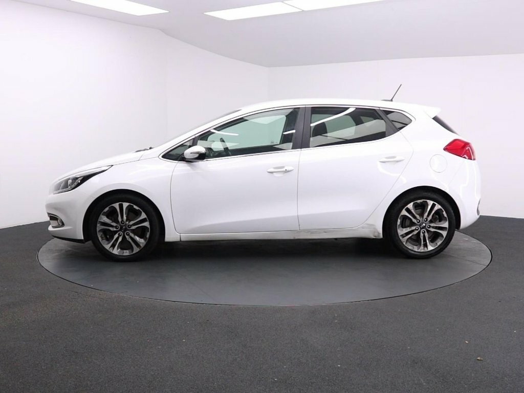 Kia Ceed 1.6L 4 White #6