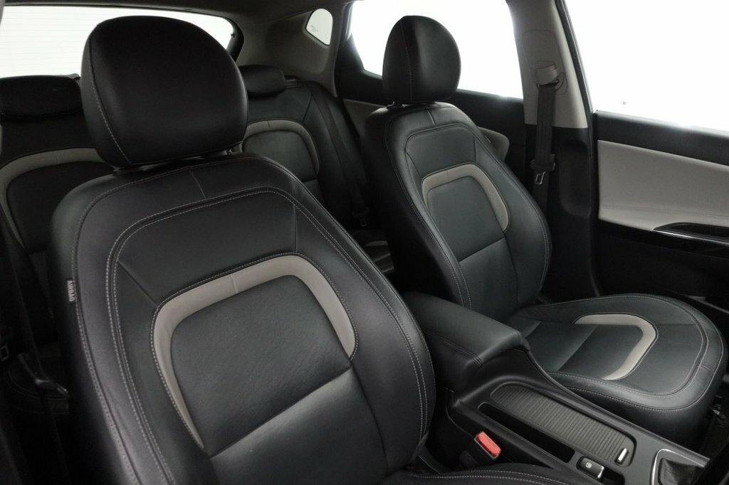 Kia Ceed 1.6L 4 White #3