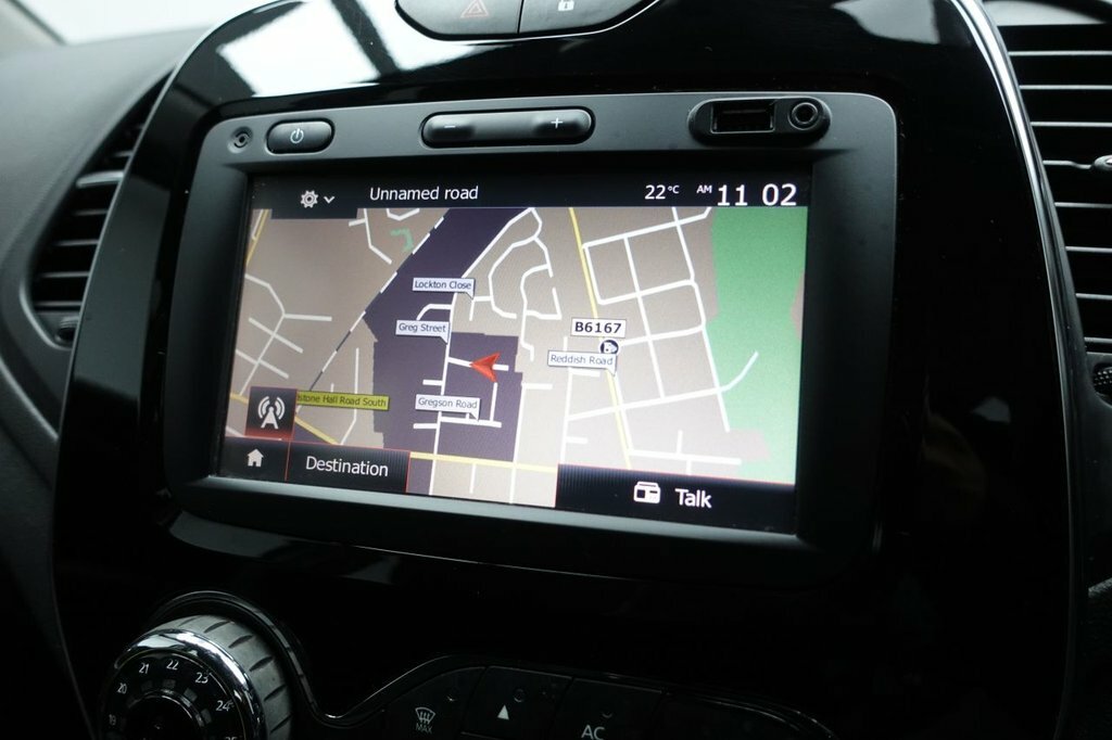 Renault Captur 0.9L Dynamique Nav SK67BKV Silver #2