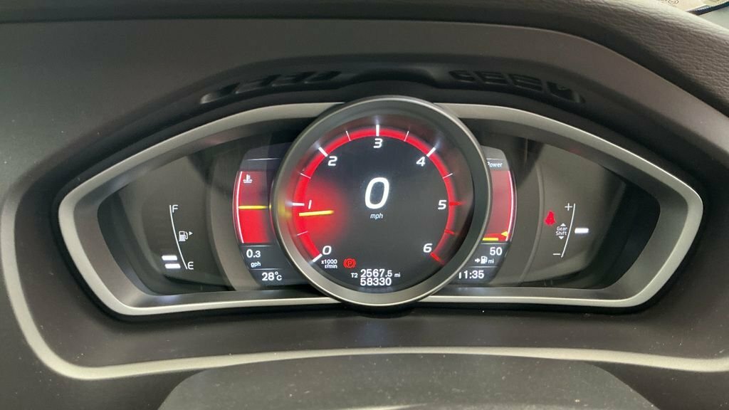 Volvo V40 2L R-design Nav Plus Black #4