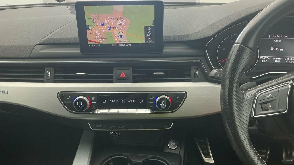 Audi A4 Avant 2L S Line Black #2