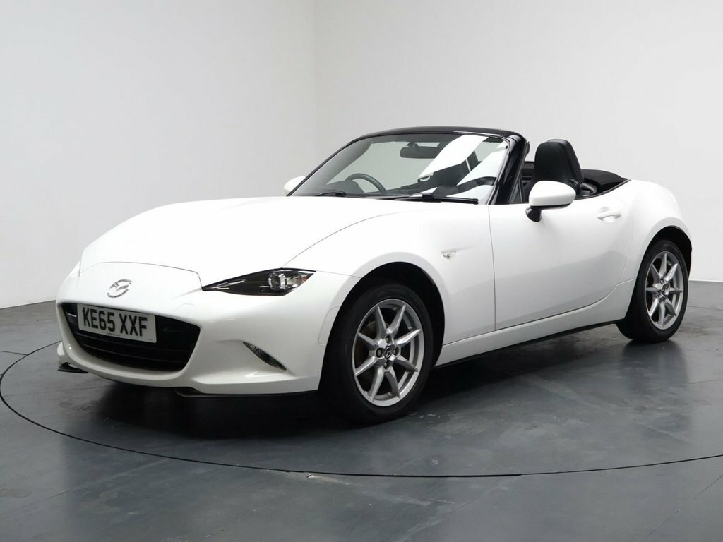 Mazda MX-5 1.5L Se White #5