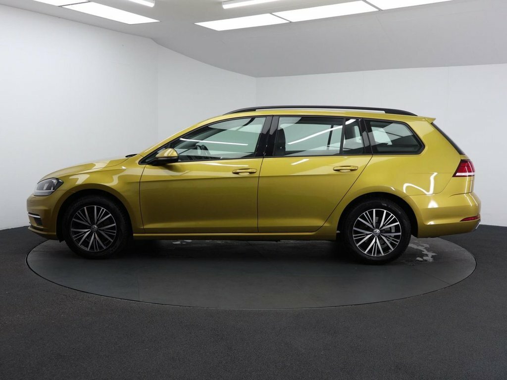Volkswagen Golf 2L Se PJ68UAD Yellow #6