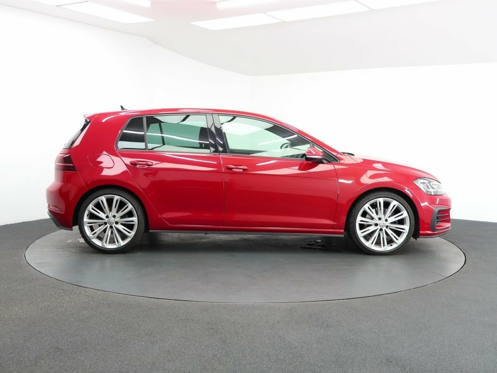 Volkswagen Golf 2L Gtd YE19DWP Red #4