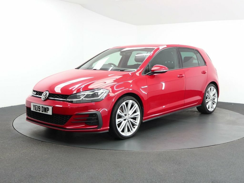 Volkswagen Golf 2L Gtd YE19DWP Red #6