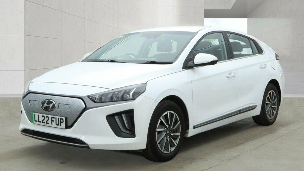 Hyundai Ioniq Hatchback White #2