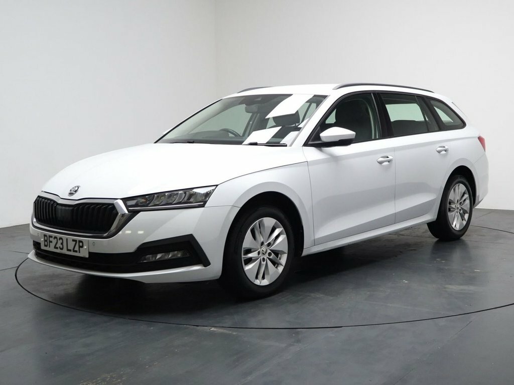 Skoda Octavia 2L Se Technology BF23LZP White #5
