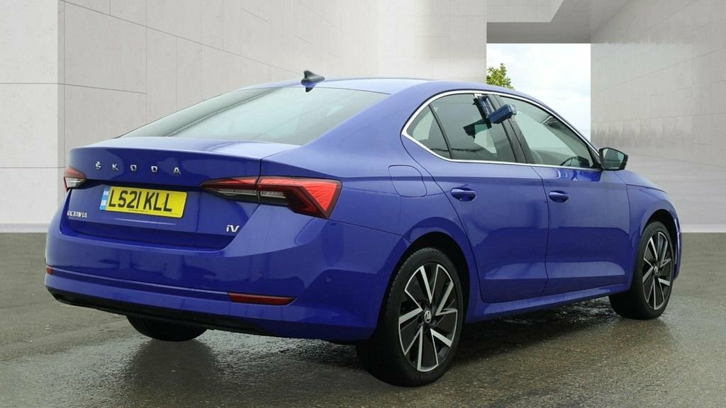 Skoda Octavia 1.4L Se L Blue #4