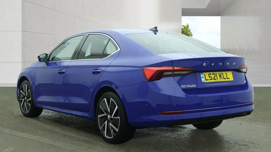 Skoda Octavia 1.4L Se L Blue #3
