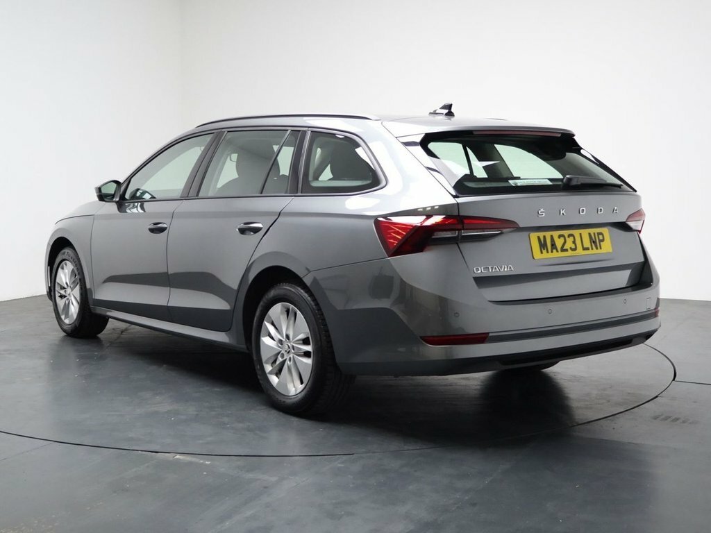 Skoda Octavia 2L Se Technology Grey #6