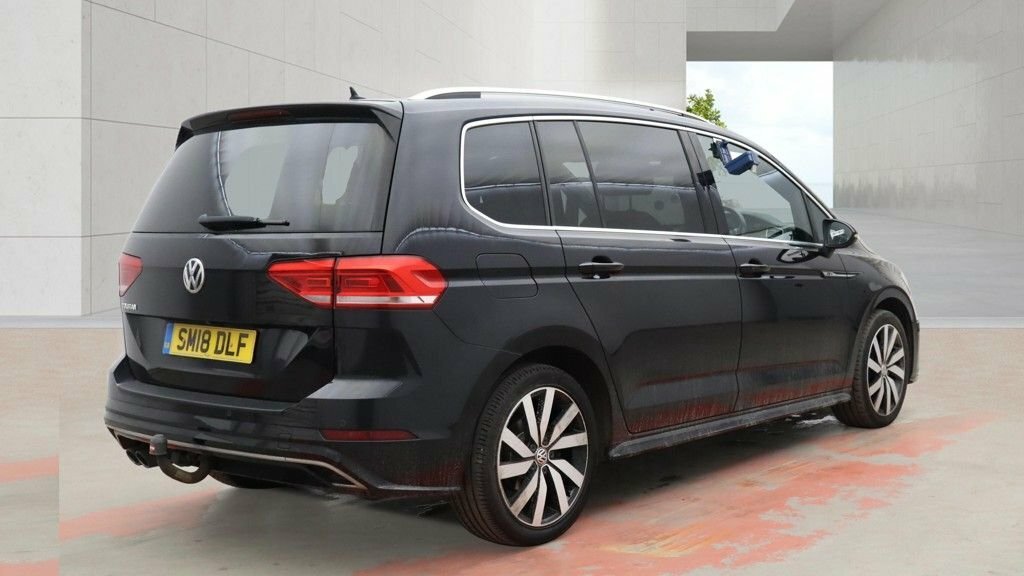 Volkswagen Touran 2L R-line Black #4