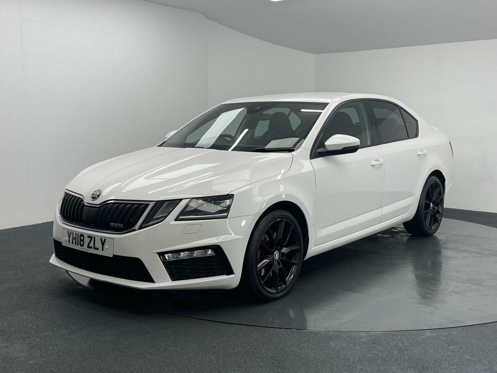 Skoda Octavia 2L Vrs White #6