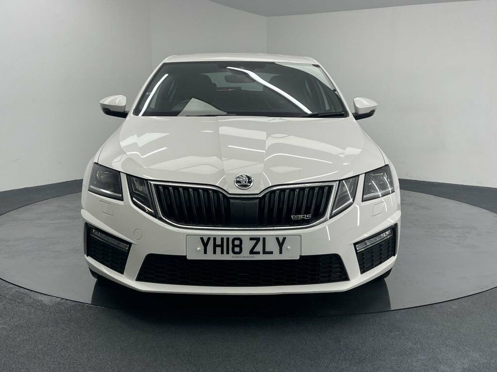 Skoda Octavia 2L Vrs White #5