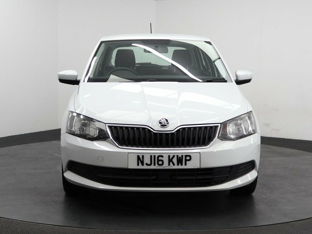 Skoda Fabia 1.4L Se White #4