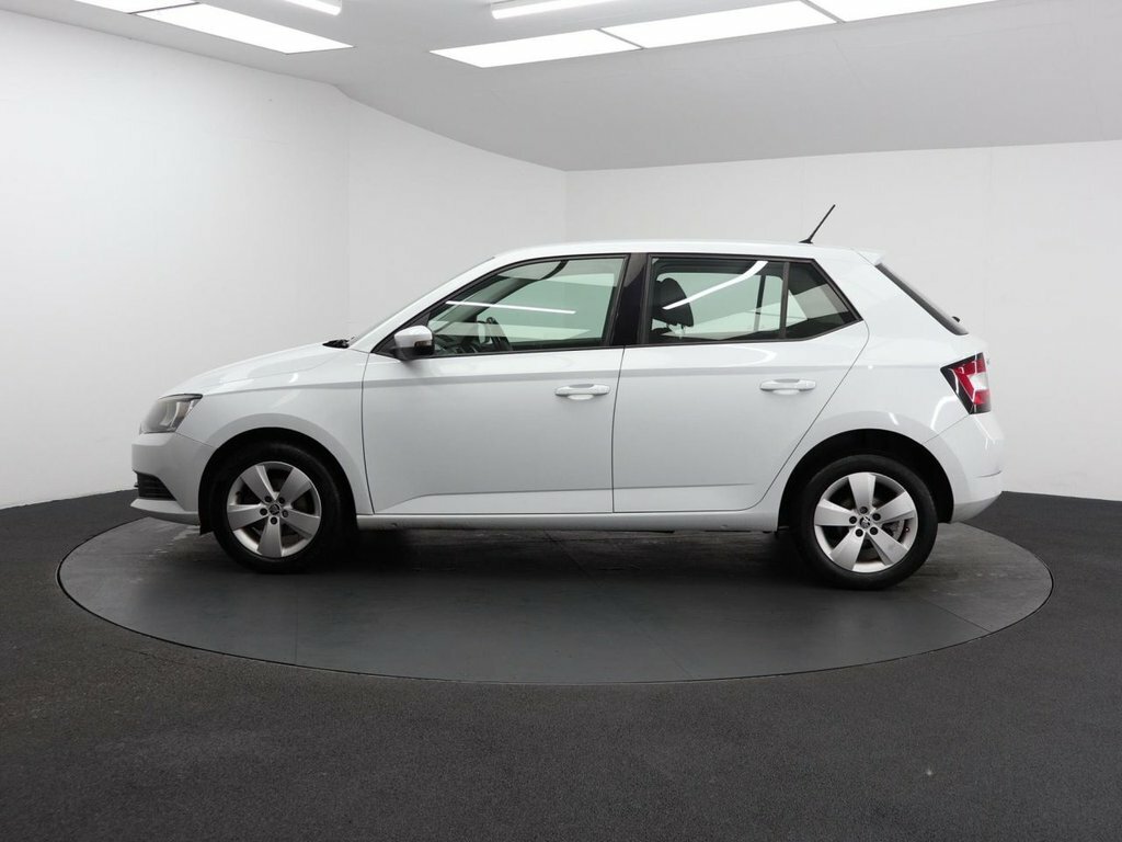 Skoda Fabia 1.4L Se White #6