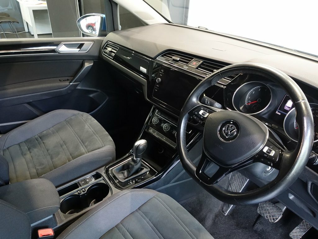 Volkswagen Touran 1.5L Sel Blue #2