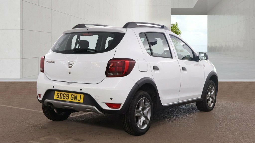 Dacia Sandero Stepway 0.9L Comfort White #4