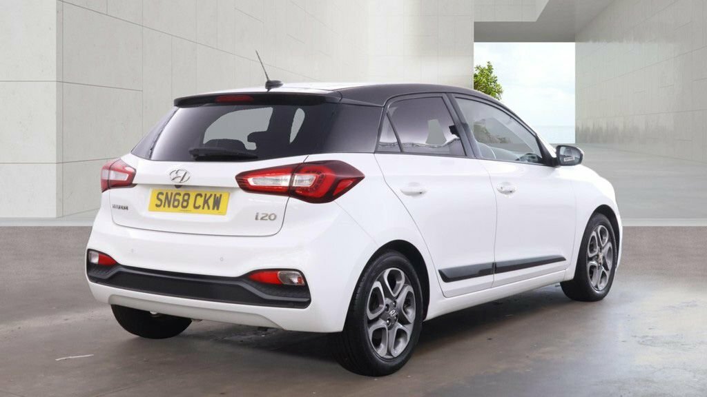 Hyundai I20 1.2L Premium Nav White #4