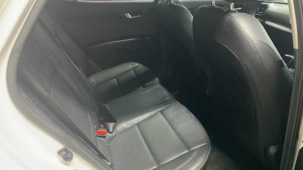 Kia Stonic 1L Maxx White #5