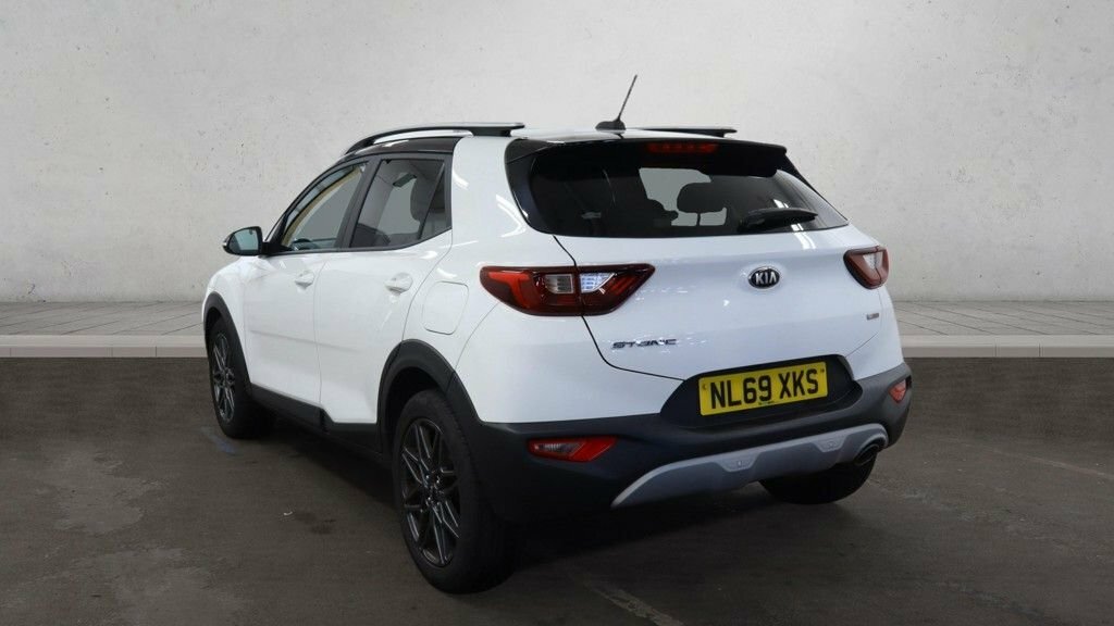 Kia Stonic 1L Maxx White #2