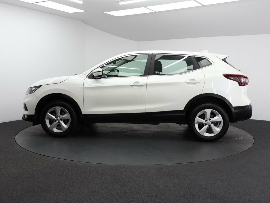 Nissan Qashqai 1.3L Acenta Premium SRZ2375 White #6