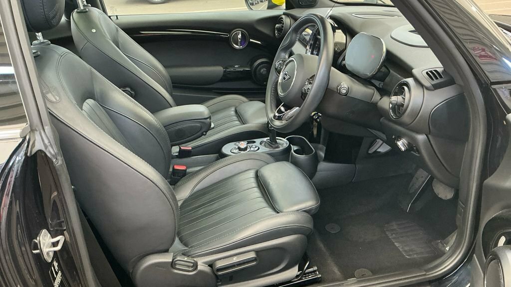 Mini Electric Hatchback Black #3