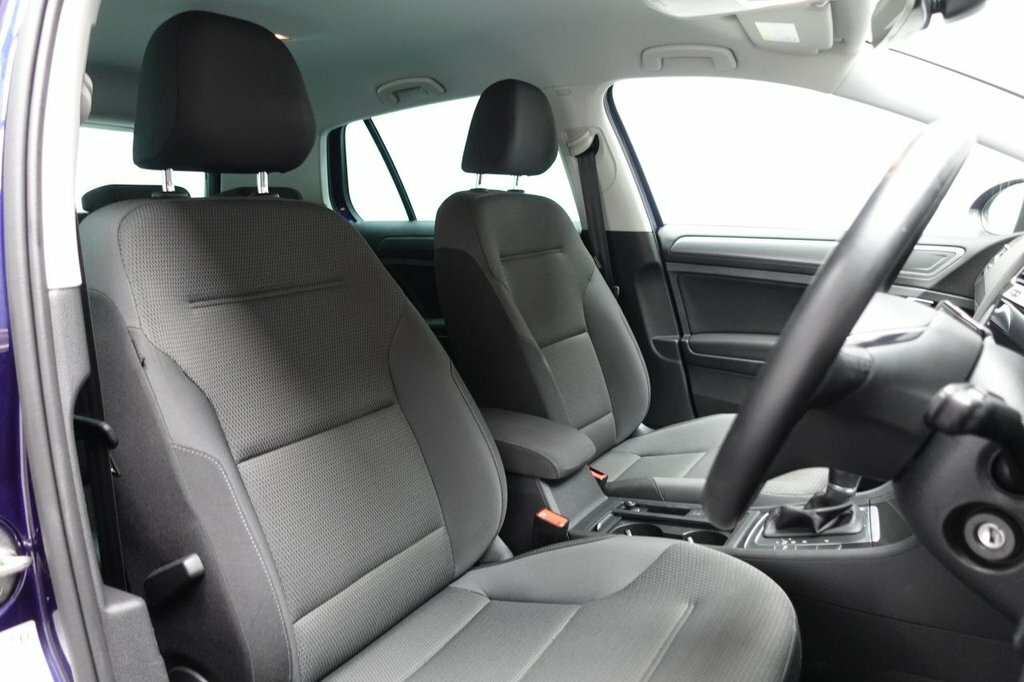 Volkswagen Golf 1L Match Blue #3