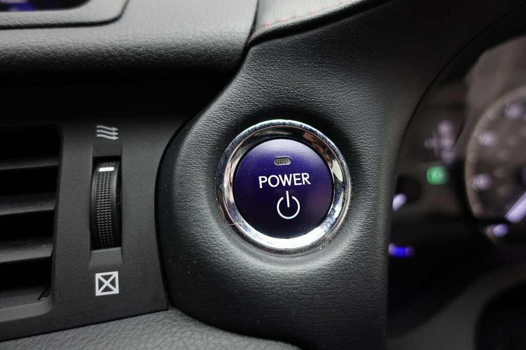 Lexus CT 200H 1.8 Cvt Premium Pack16 Inch Alloy Black #26