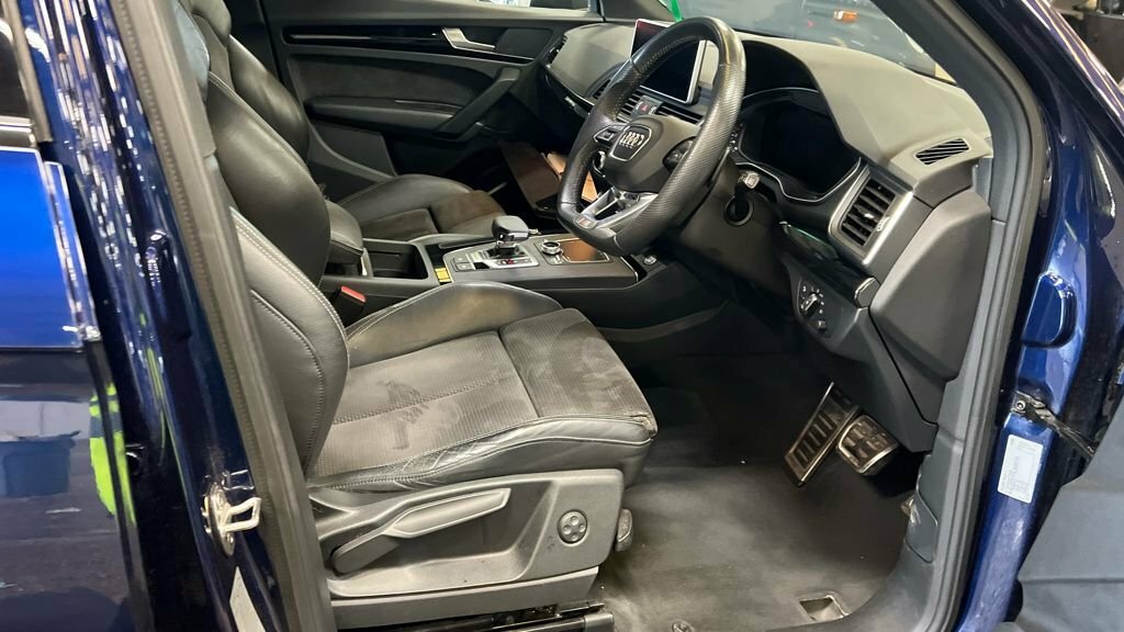 Audi Q5 2L Black Edition Blue #6