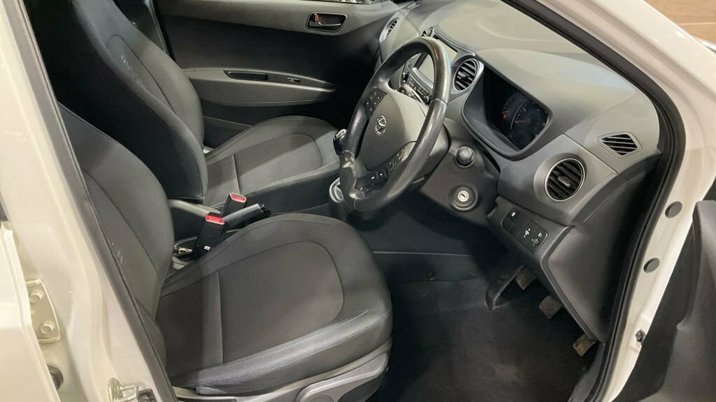 Hyundai I10 1L Go Se White
