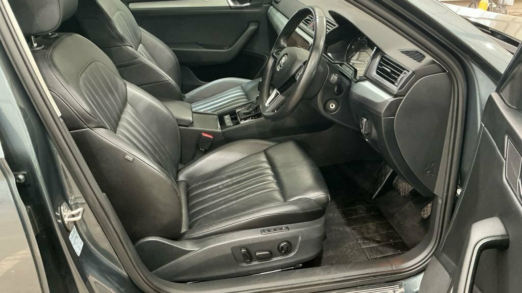 Skoda Superb 2L Se Technology Grey #2