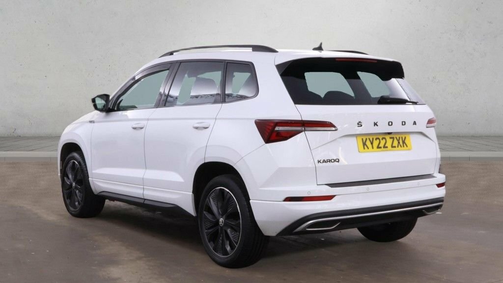 Skoda Karoq 1.5L Sportline White #4