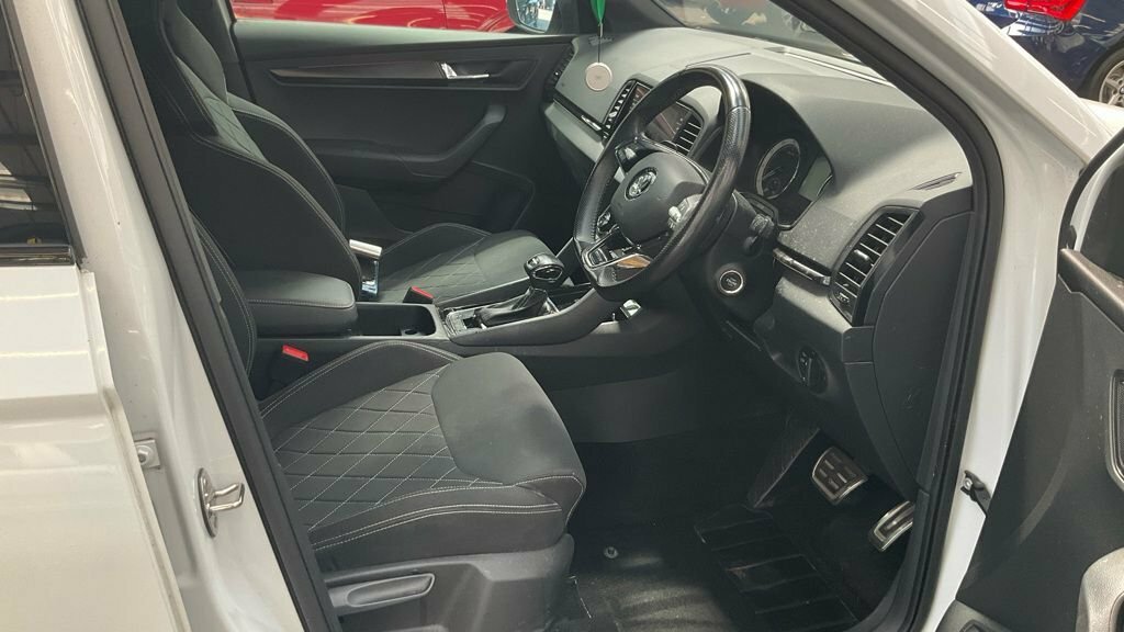Skoda Karoq 1.5L Sportline White