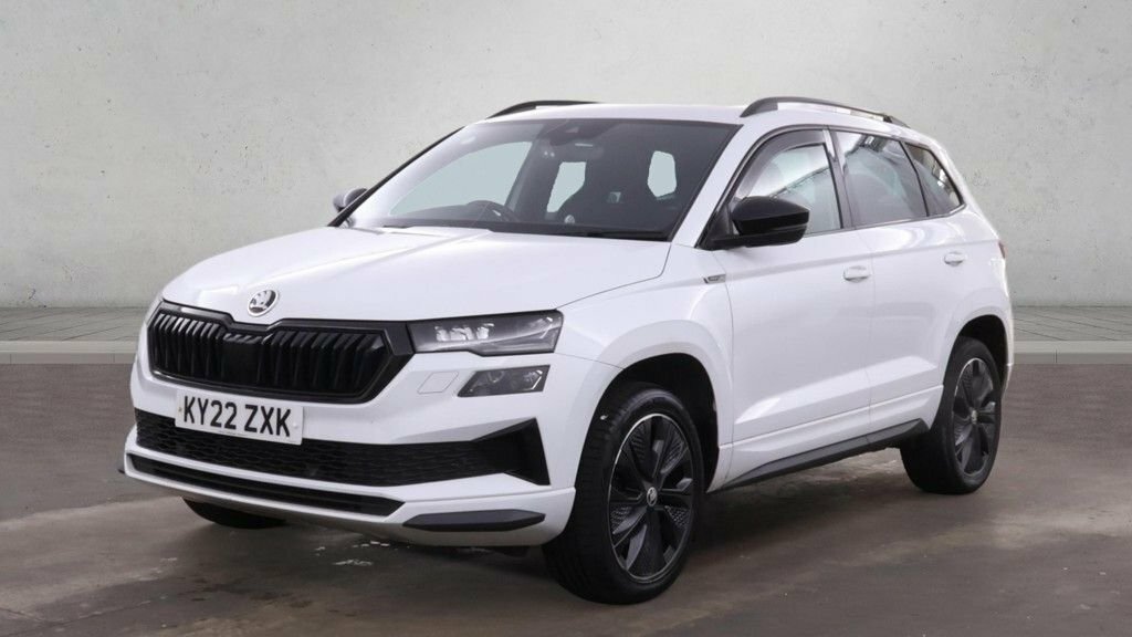 Skoda Karoq 1.5L Sportline White #3