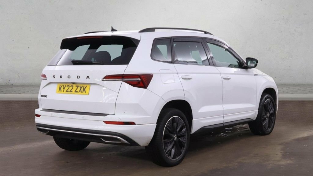 Skoda Karoq 1.5L Sportline White #5
