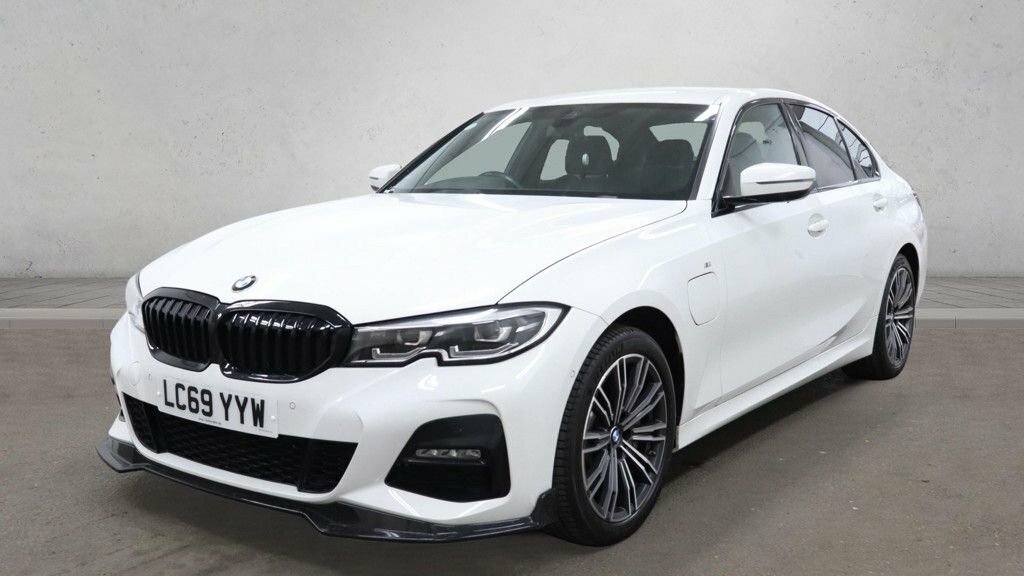 BMW 3 Series 2L M Sport White #4
