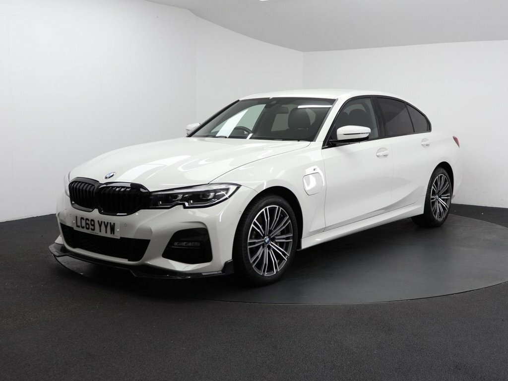BMW 3 Series 2L M Sport White #4