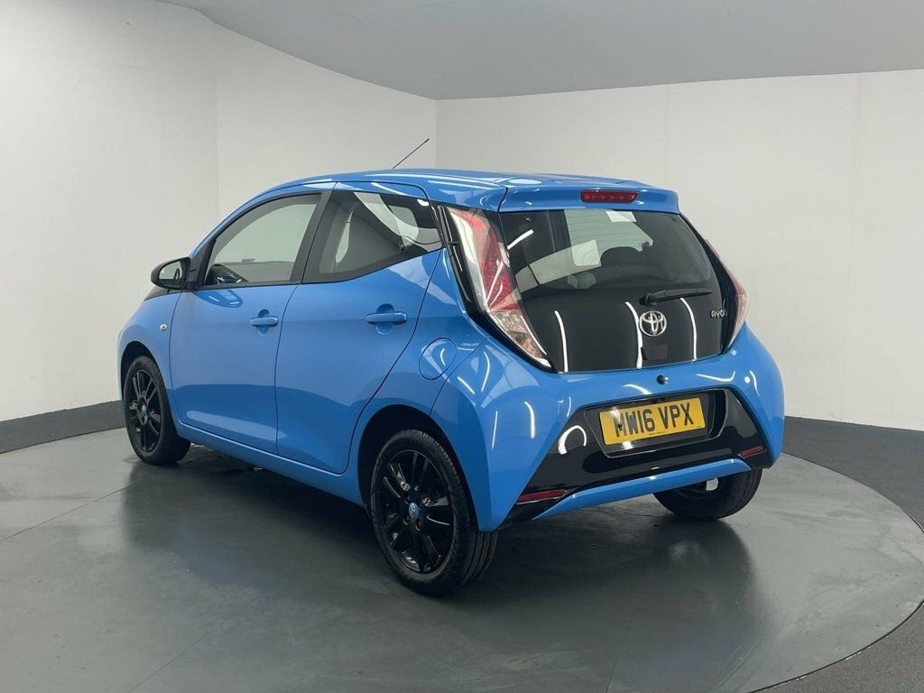 Toyota Aygo Aygo Red #7