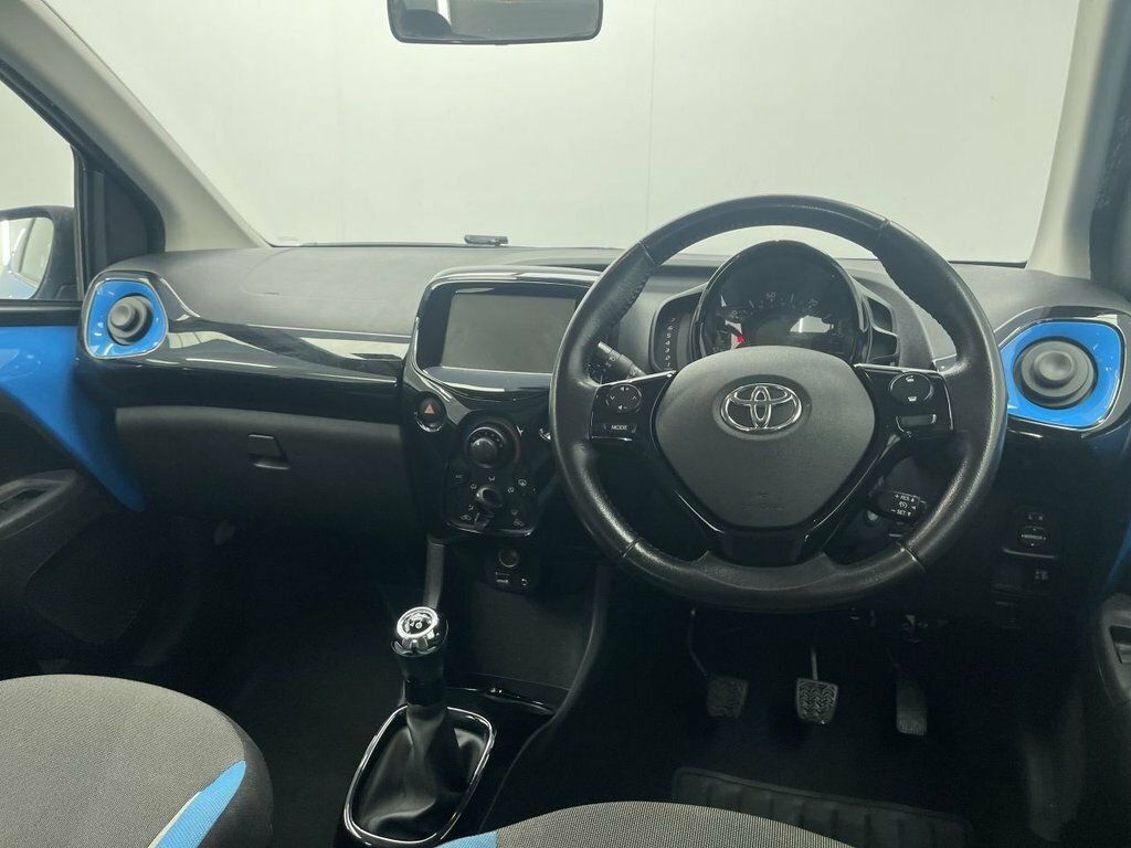 Toyota Aygo Aygo Red #14