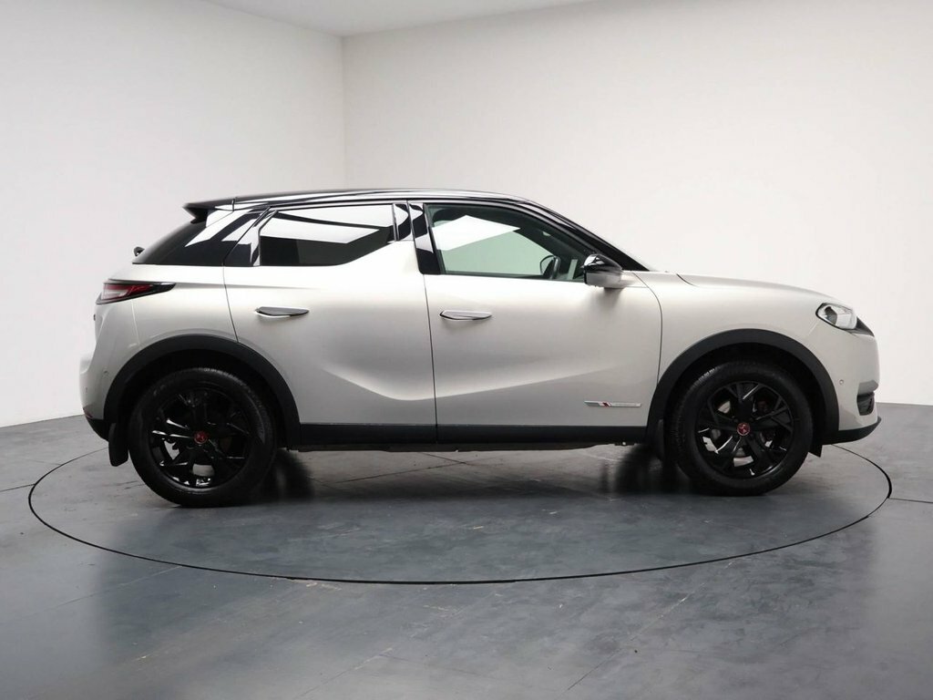 DS DS 3 Crossback 100Kw E-tense Performance Line 50Kwh White #9