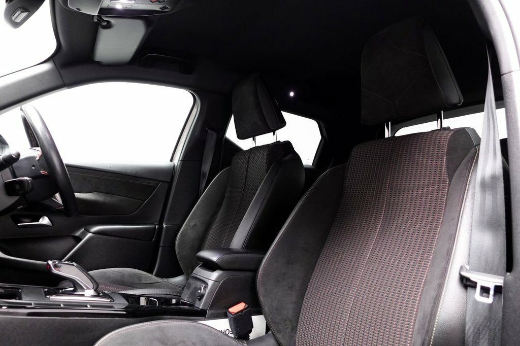 DS DS 3 Crossback 100Kw E-tense Performance Line 50Kwh White #10