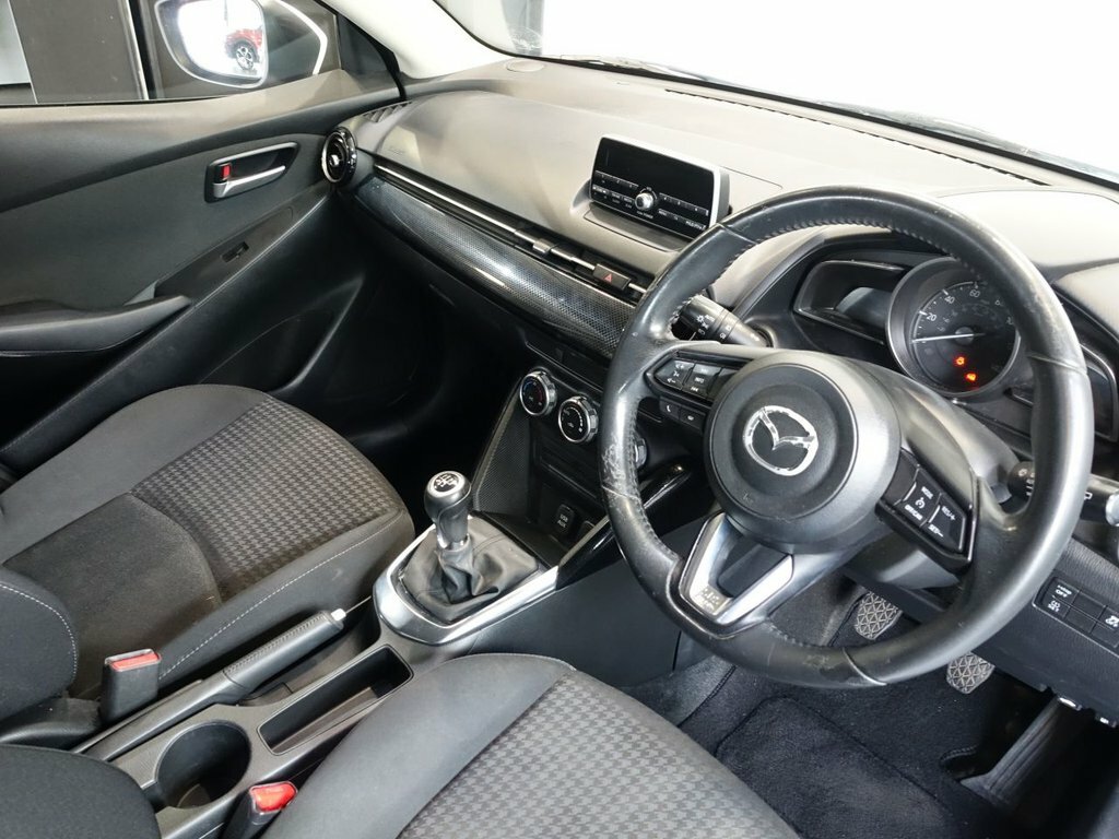 Mazda 2 1.5L Se-l White