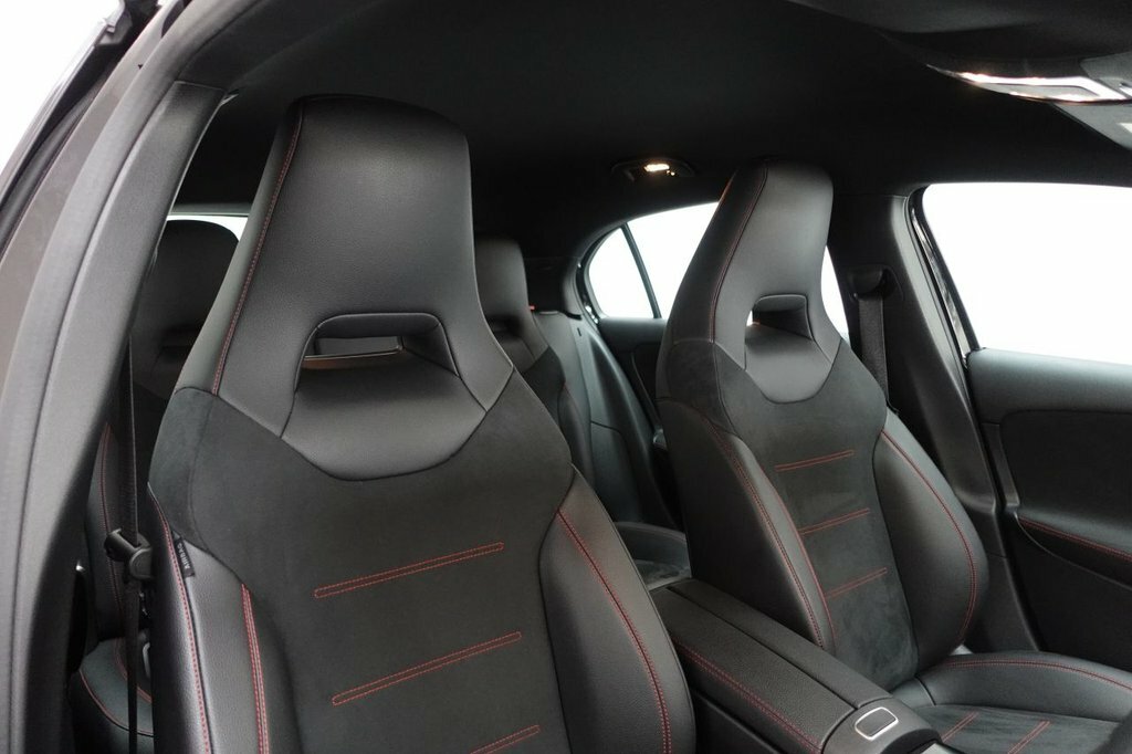 Mercedes-Benz A Class 2L Amg Line Black #3