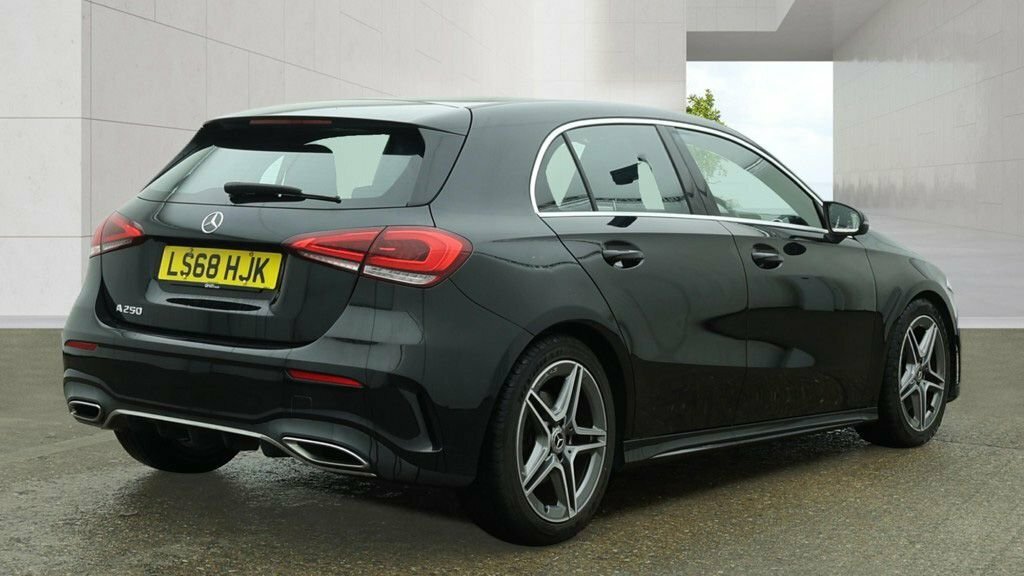 Mercedes-Benz A Class 2L Amg Line Black #4