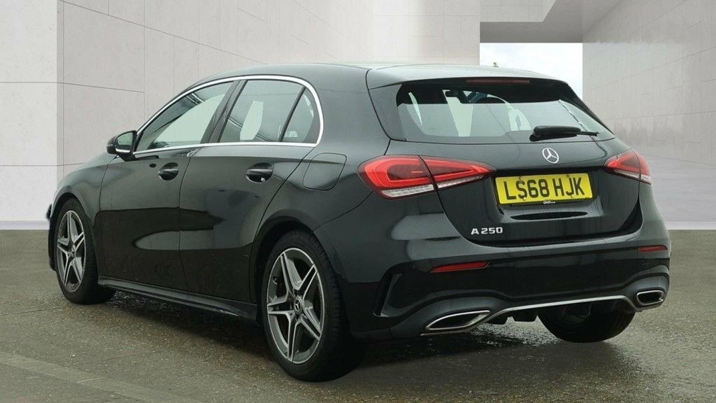 Mercedes-Benz A Class 2L Amg Line Black #3