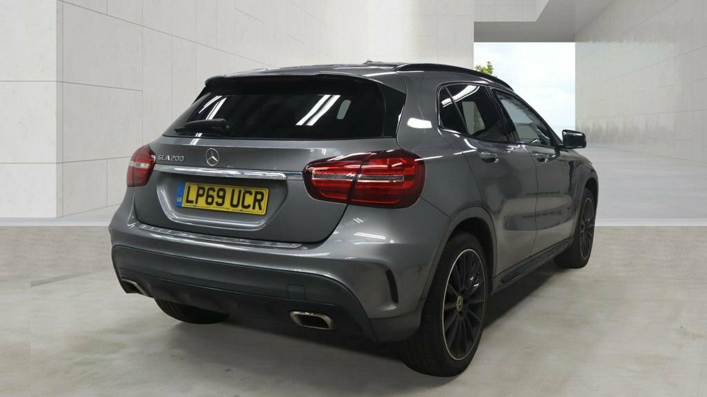 Mercedes-Benz GLA Class 1.6L Amg Line Edition LP69UCR Grey #4