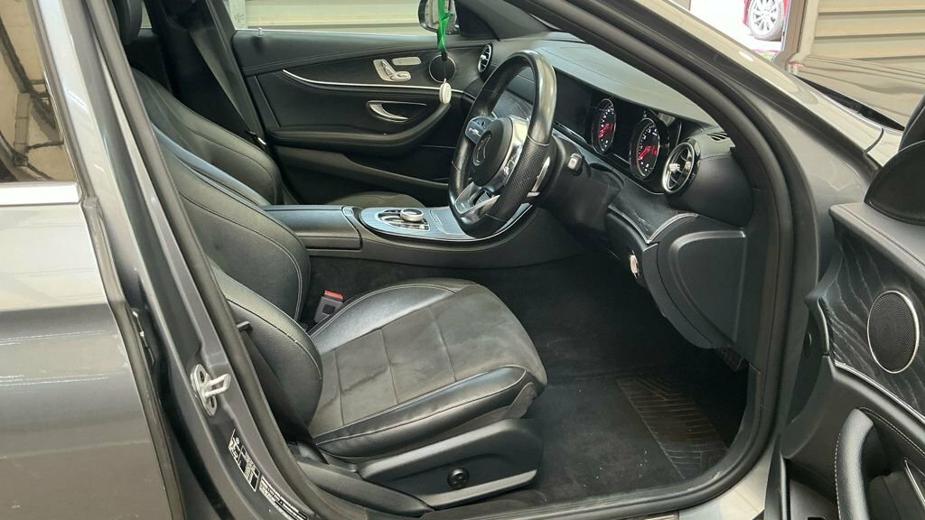 Mercedes-Benz E Class 2L Amg Line Grey #2