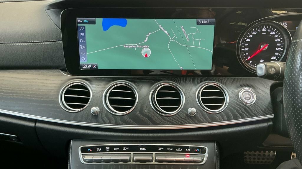 Mercedes-Benz E Class 2L Amg Line Grey #3